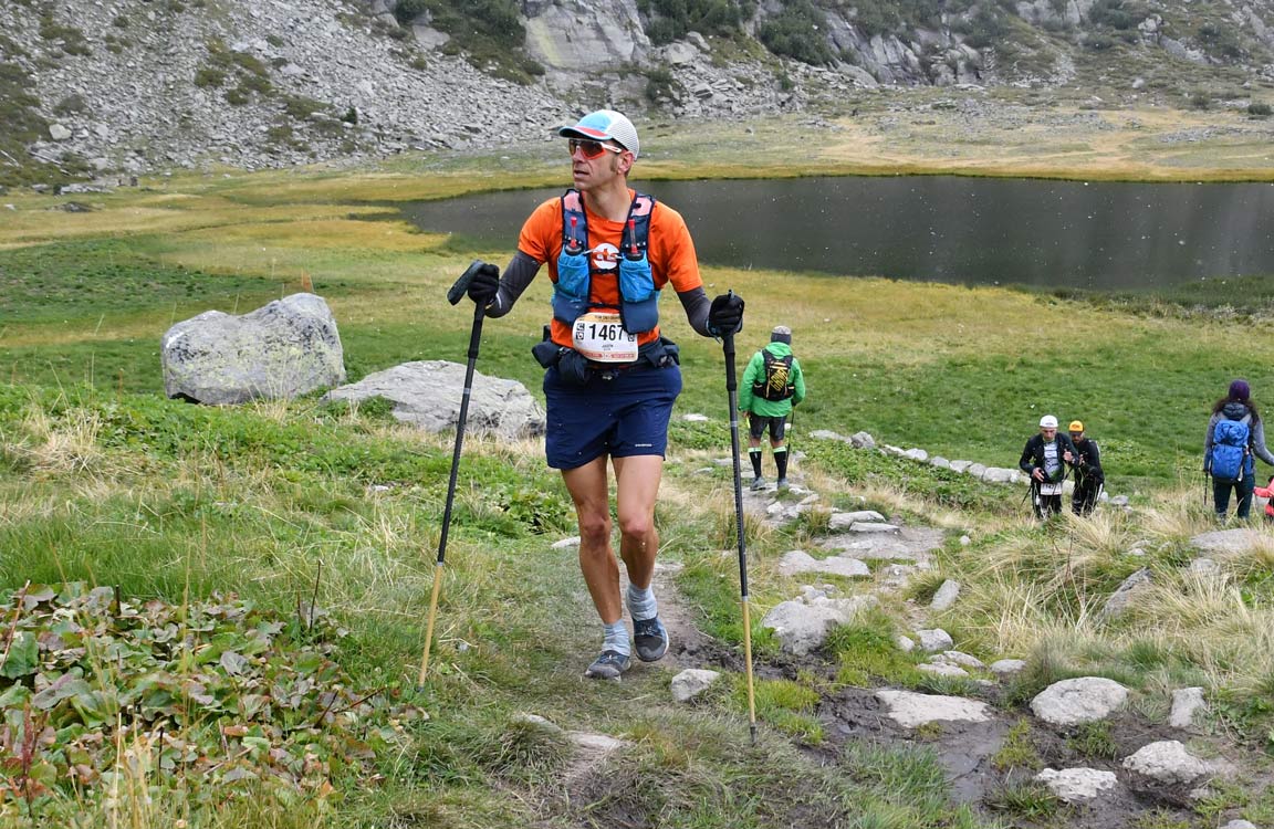running poles